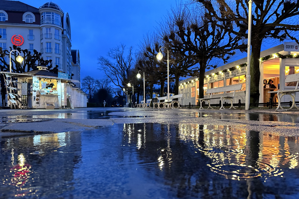 Sopot zachwyca w każdą pogodę! Deszczowy kurort na zdjęciach [FOTO]