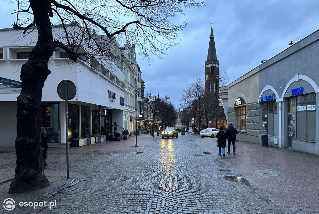 Sopot zachwyca w każdą pogodę! Deszczowy kurort na zdjęciach [FOTO]