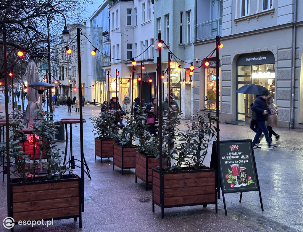 Sopot zachwyca w każdą pogodę! Deszczowy kurort na zdjęciach [FOTO]