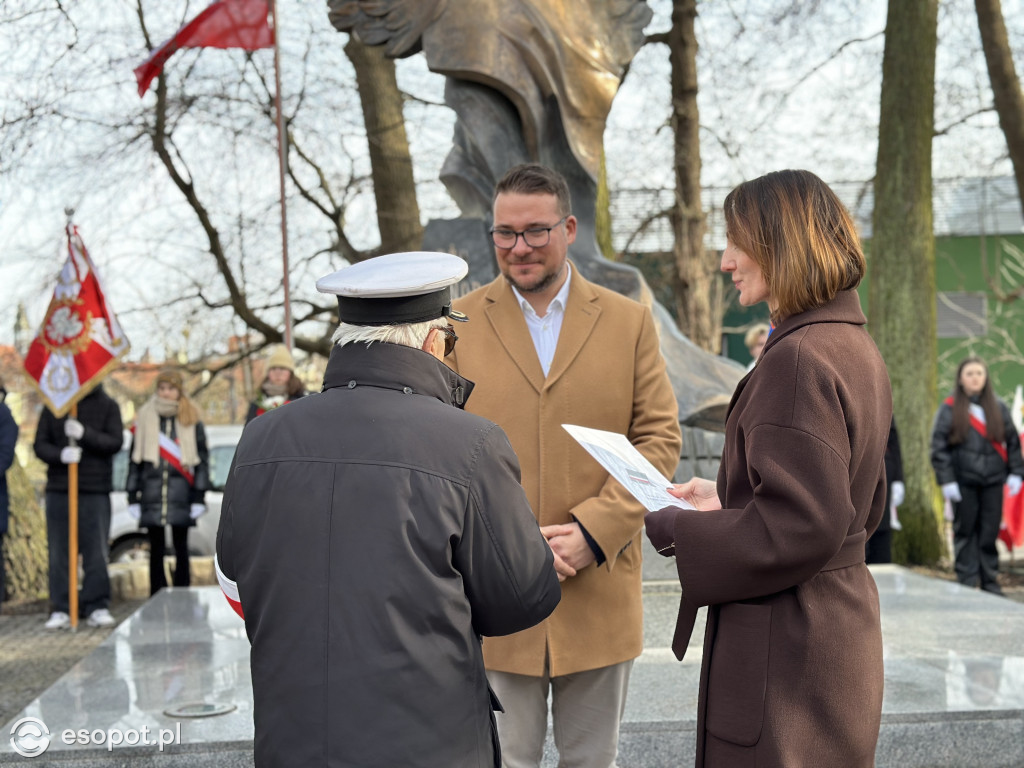 Sopot uczcił 82. rocznicę powołania AK! Złożono wieńce i wiązanki kwiatów [FOTO]