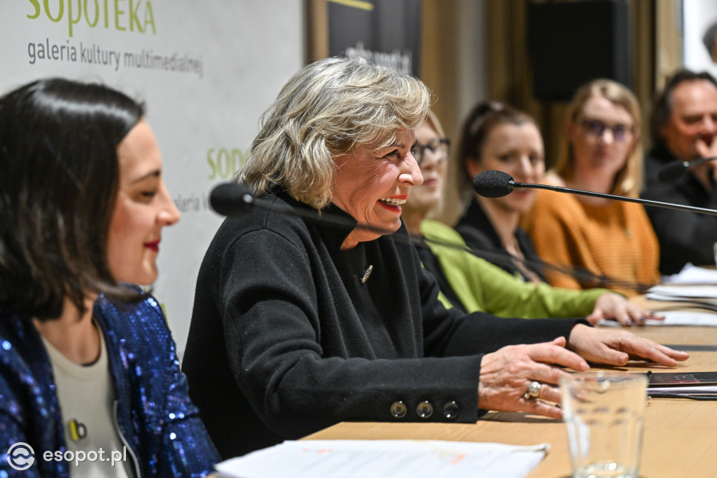 Krystyna Janda zrobiła furorę w Sopocie! Tłumy na spotkaniu [FOTO]