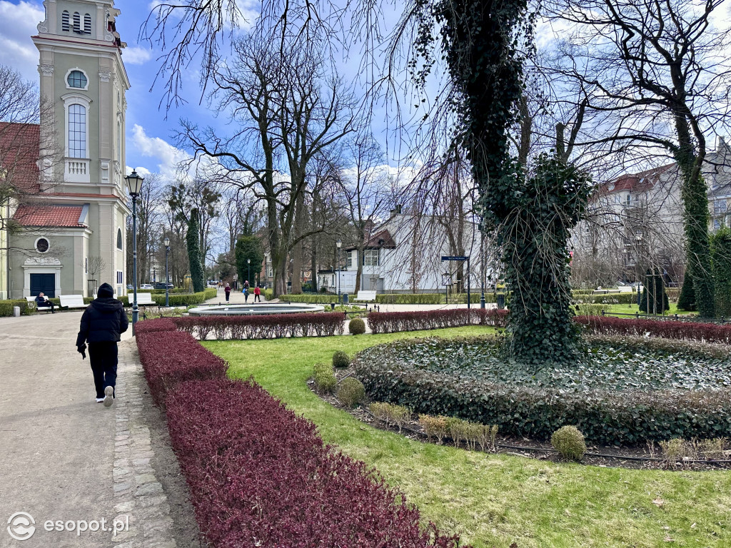 Sopot tym razem przegrał z niedzielą handlową! Spokojny kurort na zdjęciach [FOTO]