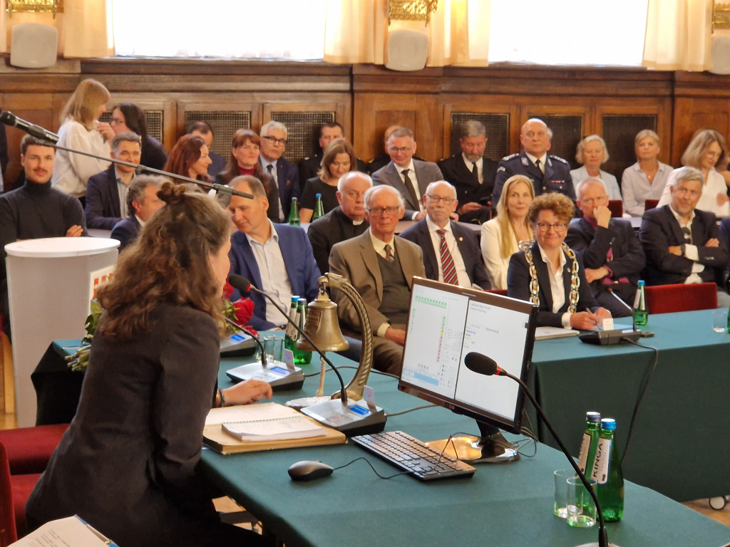 Pierwsza sesja Rady Miasta Sopotu. Zobacz, kto pokieruje miastem [FOTO]