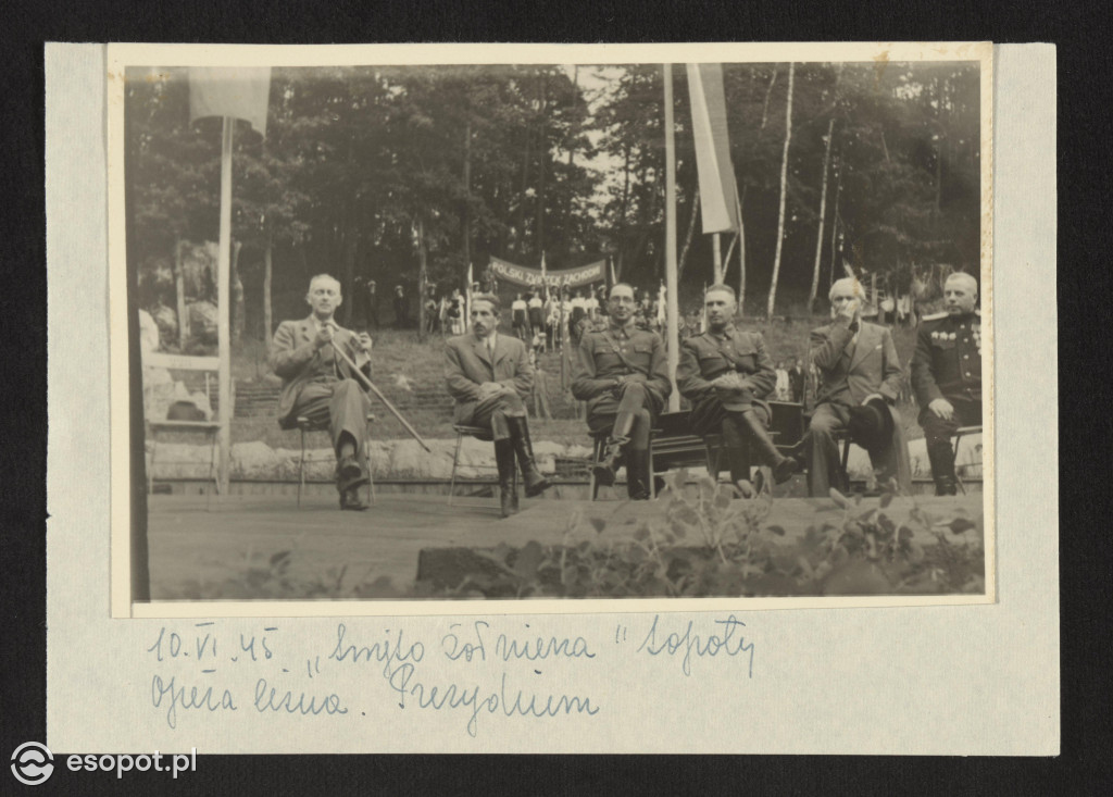 Tak Sopot świętował w 1945 roku! Zobacz archiwalne zdjęcia [FOTO]