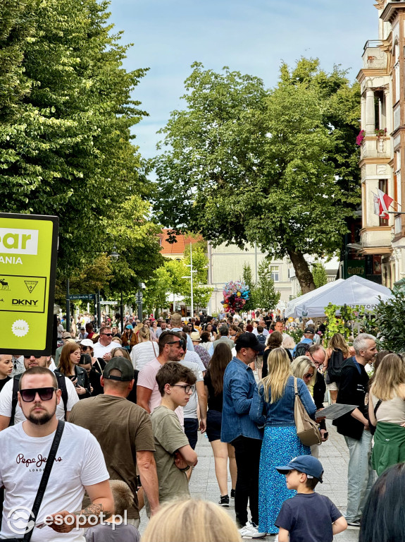 Morze ludzi w Sopocie! Trudno wcisnąć choćby palec