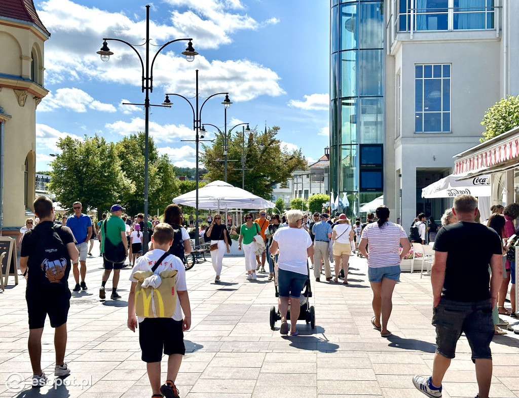 Sopot tętni życiem. Słoneczny czwartek w kurorcie