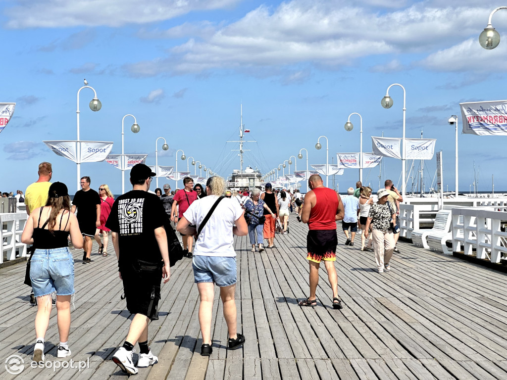 Sopot tętni życiem. Słoneczny czwartek w kurorcie