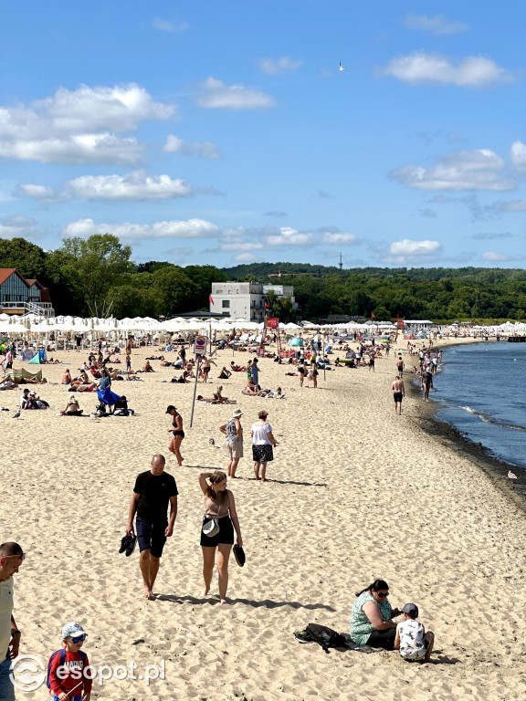 Sopot tętni życiem. Słoneczny czwartek w kurorcie