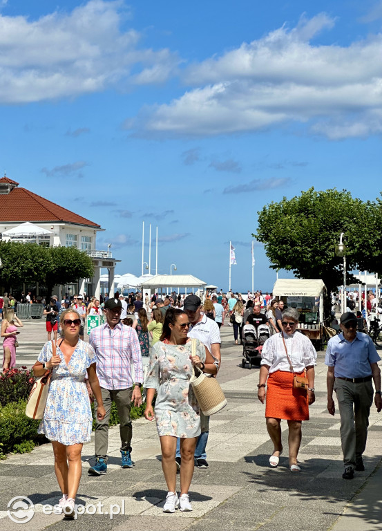 Sopot tętni życiem. Słoneczny czwartek w kurorcie