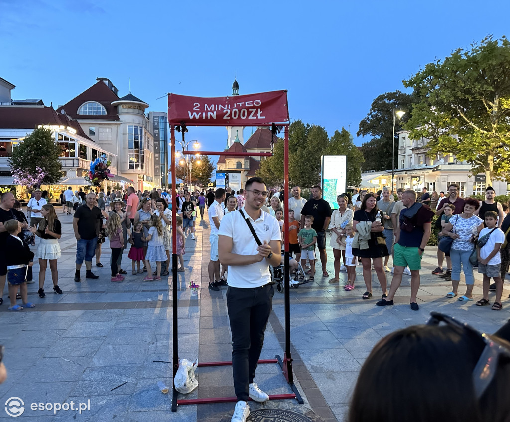 Zobacz jak po zmroku bawi się Sopot! Rozświetlony kurort na zdjęciach [FOTO]