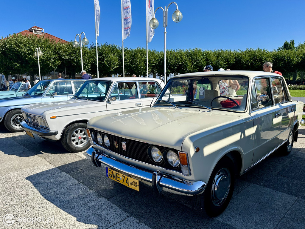 Święto motoryzacji w Sopocie! Zobacz na zdjęciach zabytkowe auta przy molo [FOTO]