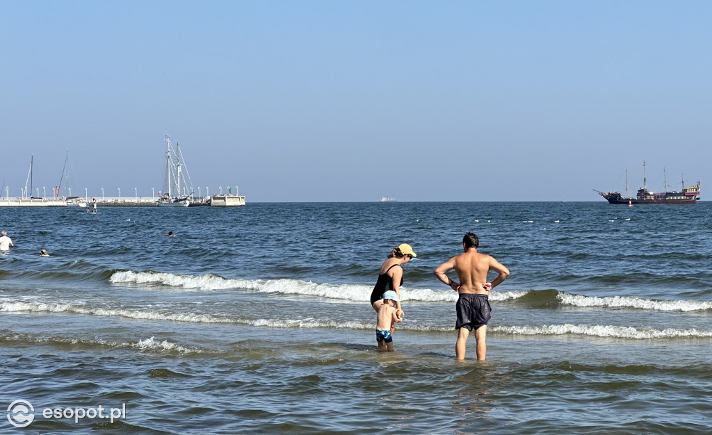 Plaża w Sopocie pękała w szwach! Zobacz wrześniowe tłumy na zdjęciach! [FOTO]