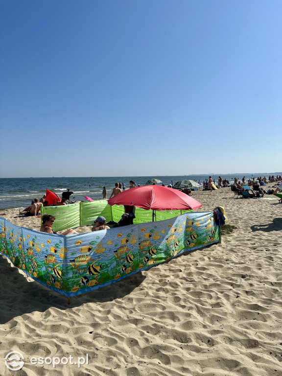 Plaża w Sopocie pękała w szwach! Zobacz wrześniowe tłumy na zdjęciach! [FOTO]