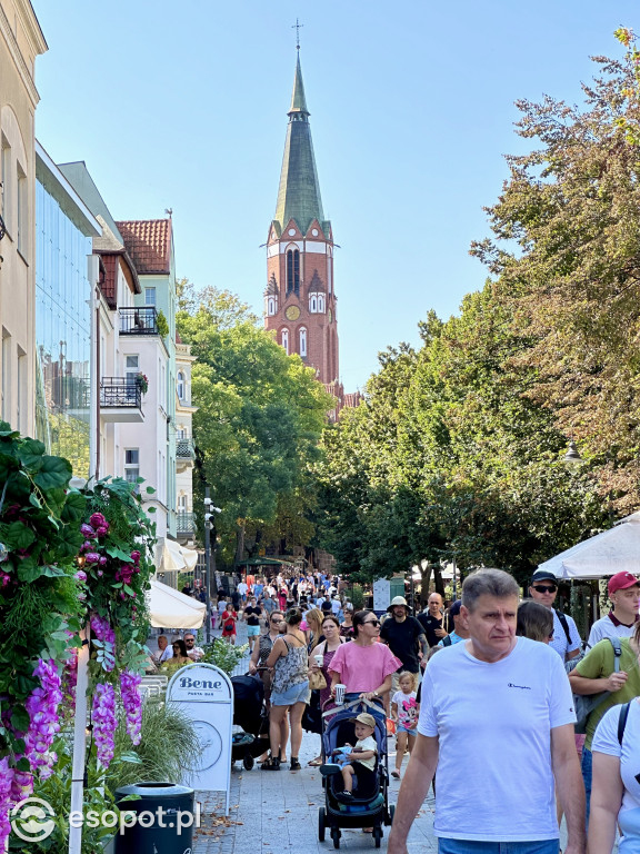 Wyjątkowy Sopot na zdjęciach! Turyści opanowują kurort nawet po wakacjach [FOTO]