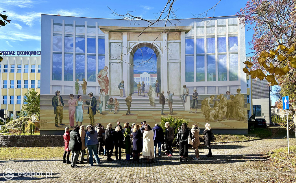 W Sopocie powstał nowy mural! To reinterpretacja znanego arcydzieła [FOTO]