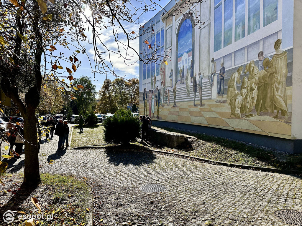 W Sopocie powstał nowy mural! To reinterpretacja znanego arcydzieła [FOTO]