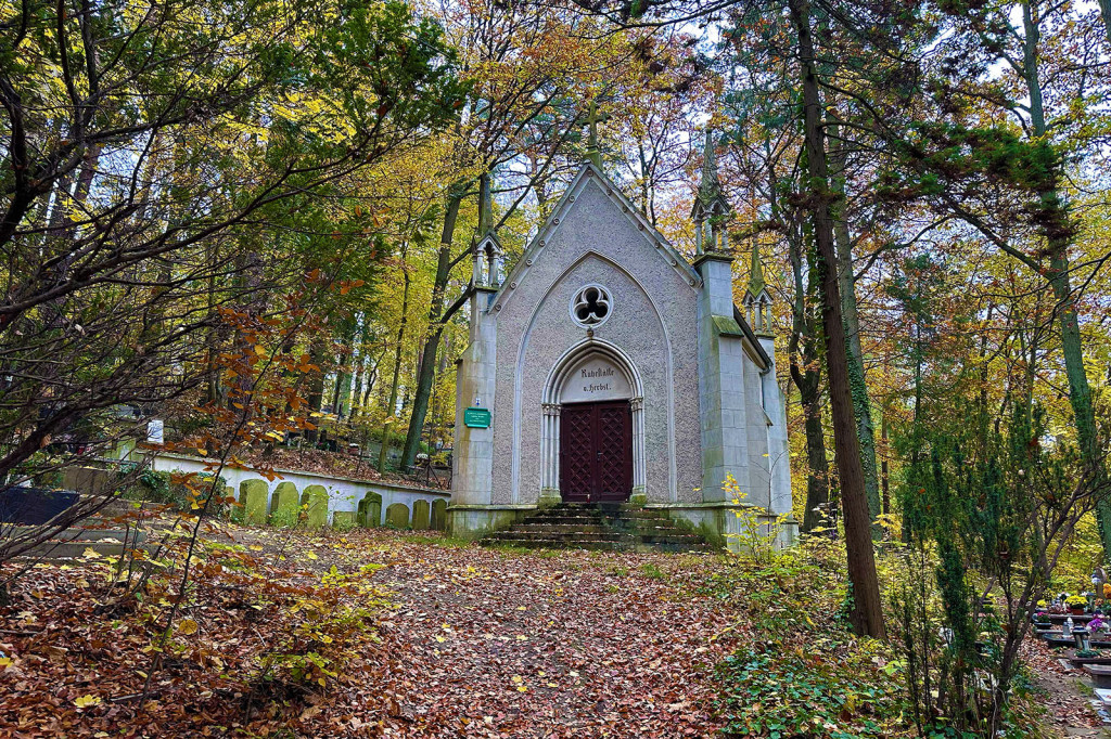 Odkrywamy wnętrza grobowca Herbstów w Sopocie! Co skrywa tajemnicza kaplica? [FOTO]