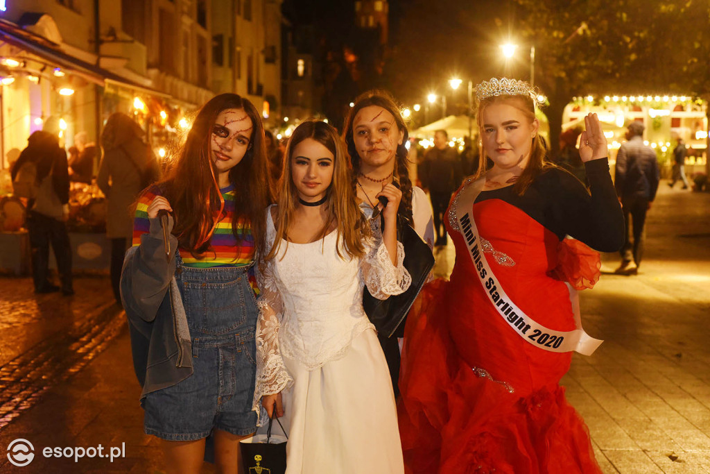 Sopot opanowały czarownice, stwory i bohaterowie wszelkiej maści! Halloween w kurorcie [FOTO]