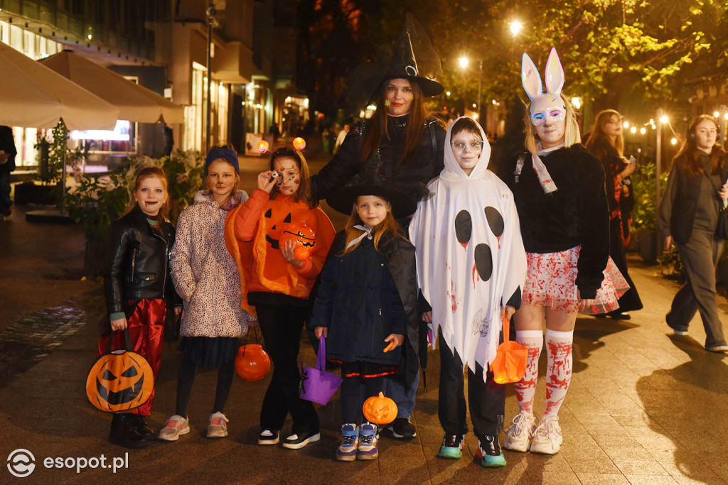 Sopot opanowały czarownice, stwory i bohaterowie wszelkiej maści! Halloween w kurorcie [FOTO]