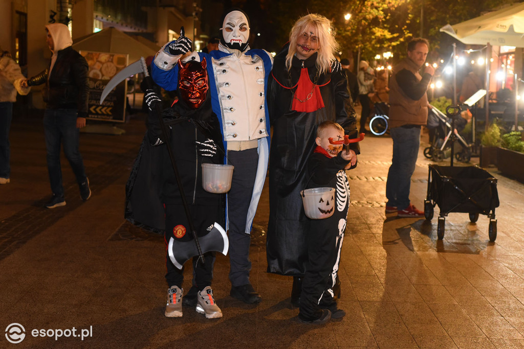 Sopot opanowały czarownice, stwory i bohaterowie wszelkiej maści! Halloween w kurorcie [FOTO]