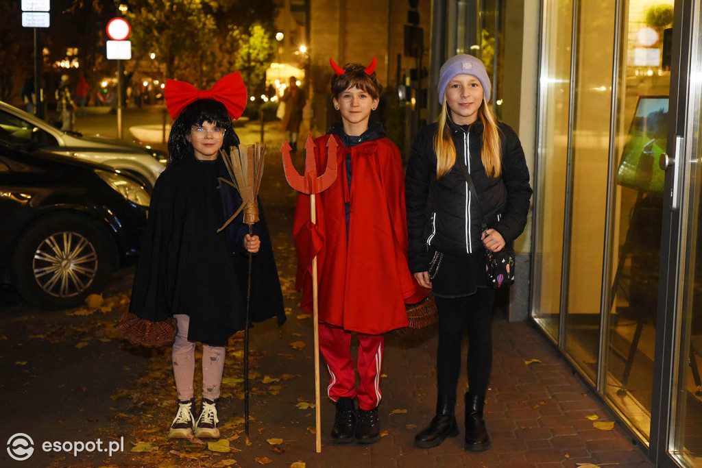 Sopot opanowały czarownice, stwory i bohaterowie wszelkiej maści! Halloween w kurorcie [FOTO]