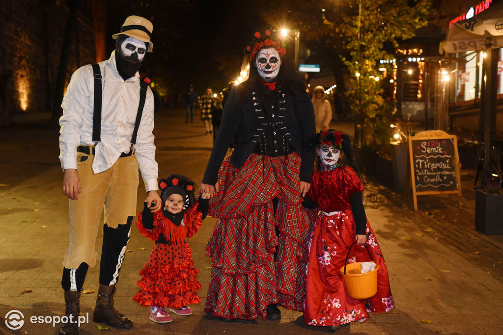 Sopot opanowały czarownice, stwory i bohaterowie wszelkiej maści! Halloween w kurorcie [FOTO]