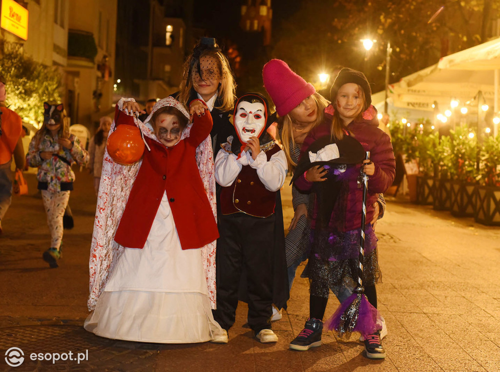 Sopot opanowały czarownice, stwory i bohaterowie wszelkiej maści! Halloween w kurorcie [FOTO]