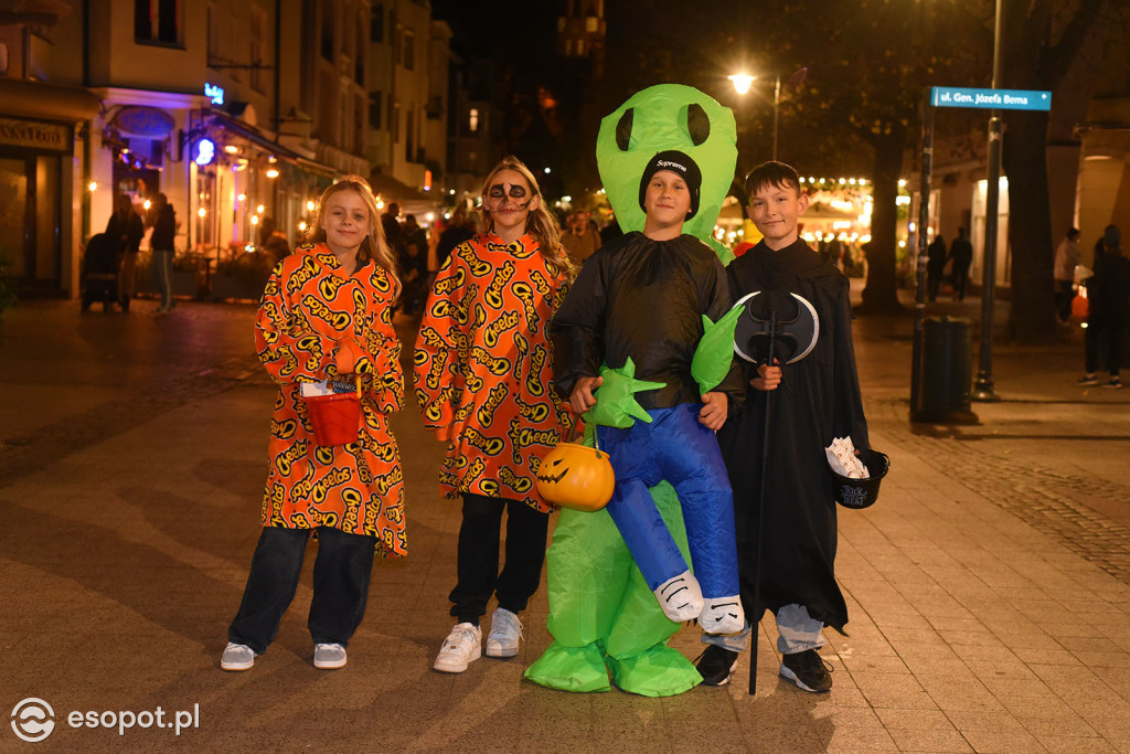 Sopot opanowały czarownice, stwory i bohaterowie wszelkiej maści! Halloween w kurorcie [FOTO]