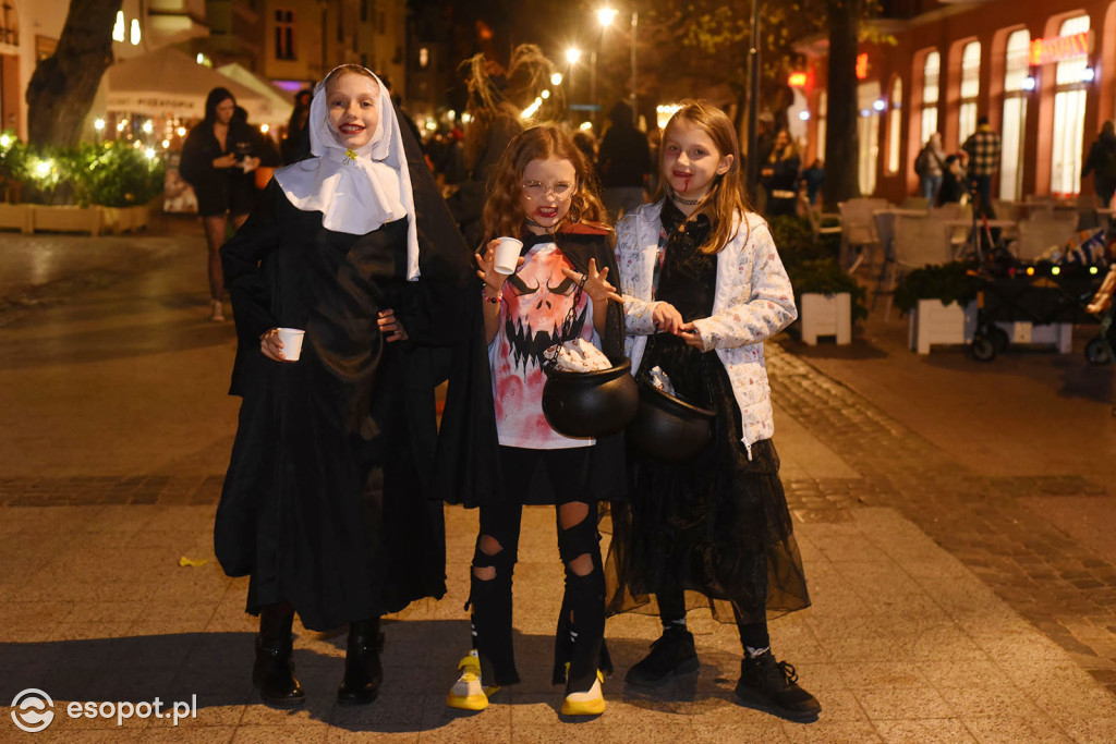 Sopot opanowały czarownice, stwory i bohaterowie wszelkiej maści! Halloween w kurorcie [FOTO]