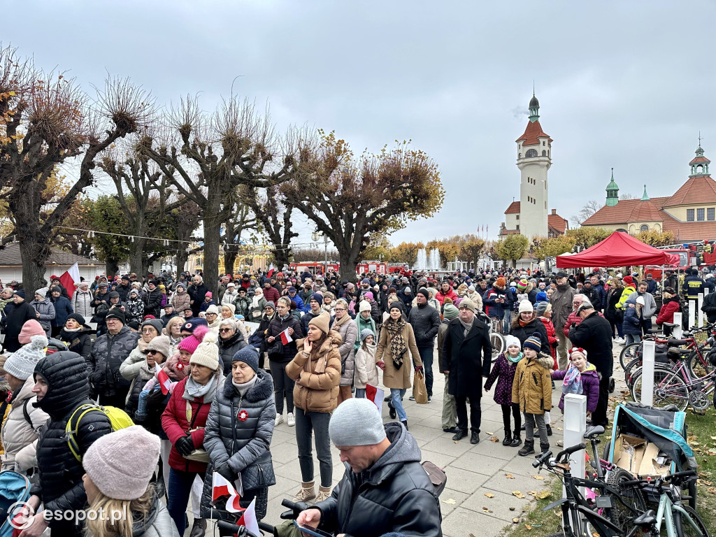 Polonez, hymn i parada! Tak Sopot uczcił Święto Niepodległości [FOTO]