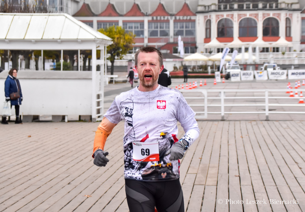 Patriotycznie, z uśmiechem, na sportowo! Sopocki Bieg Niepodległości przyciągnął tłumy