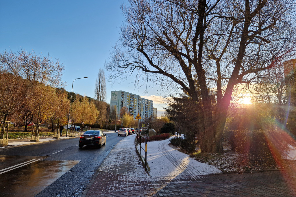 Zimowy falstart na Brodwinie? Pierwszy śnieg zaskoczył sopocian [FOTO]