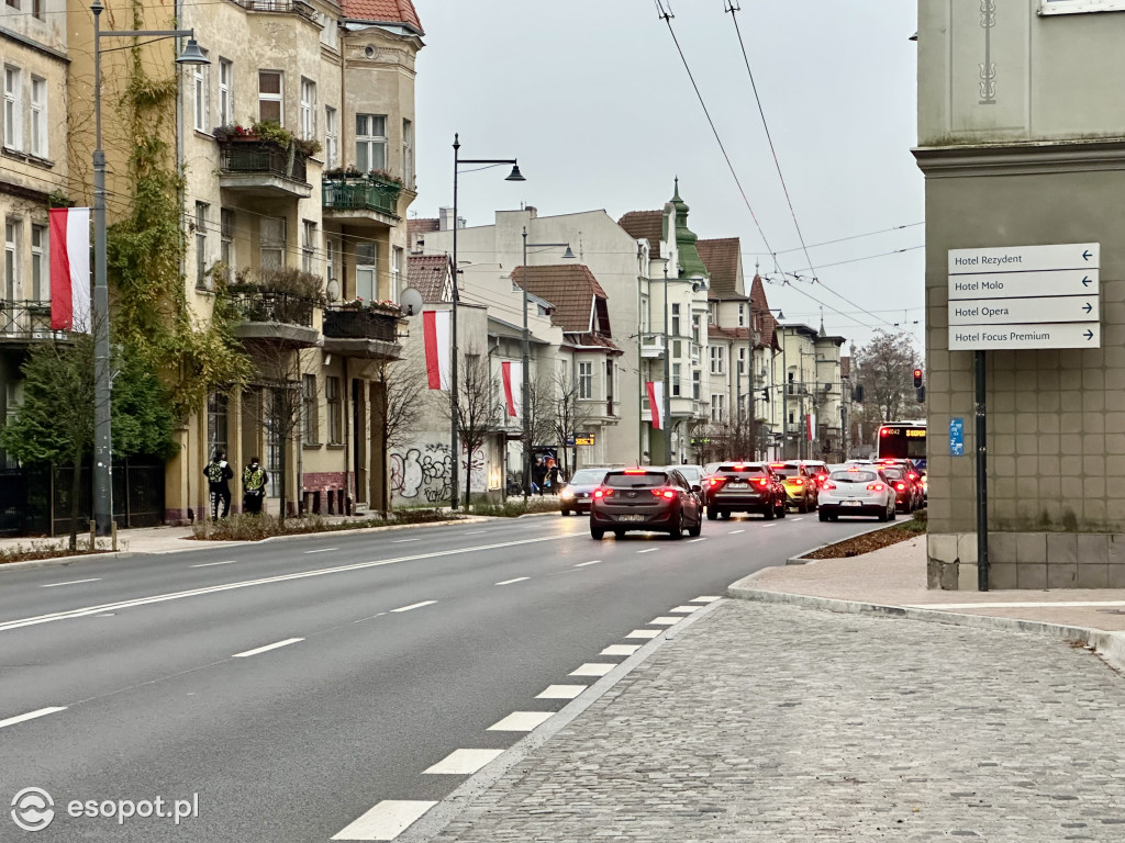 Hit czy kit? Odświeżona Aleja Niepodległości w Sopocie na zdjęciach [FOTO]