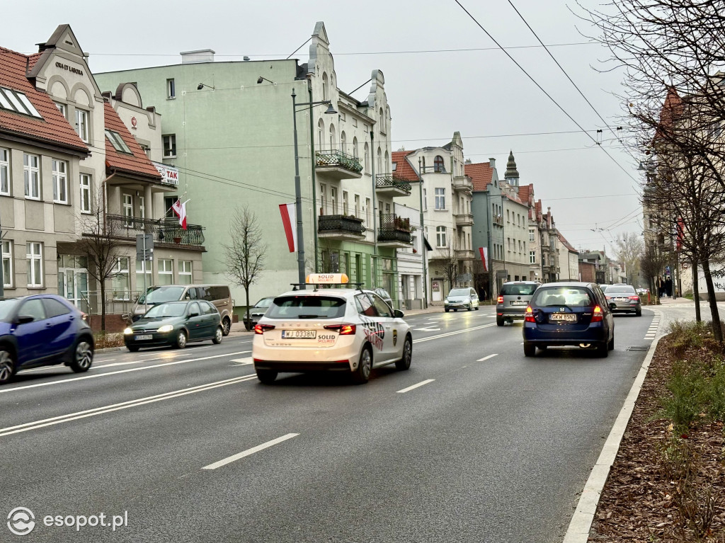 Hit czy kit? Odświeżona Aleja Niepodległości w Sopocie na zdjęciach [FOTO]