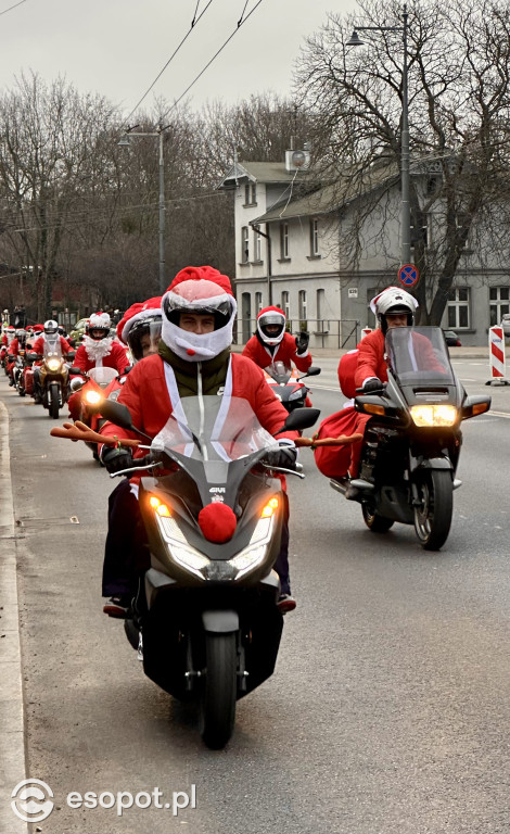 Setki Mikołajów w Sopocie! Magiczna parada na motocyklach [FOTO]