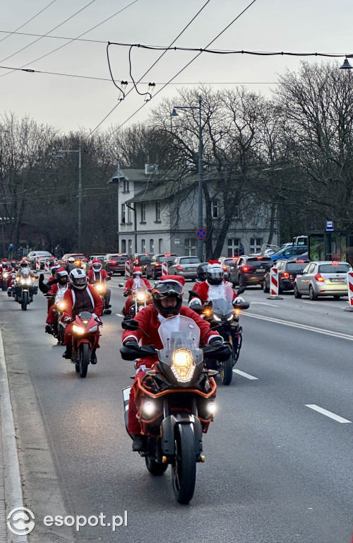 Setki Mikołajów w Sopocie! Magiczna parada na motocyklach [FOTO]