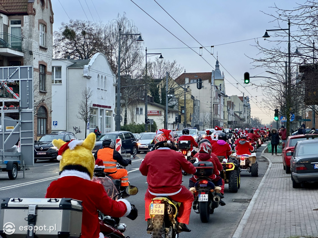 Setki Mikołajów w Sopocie! Magiczna parada na motocyklach [FOTO]