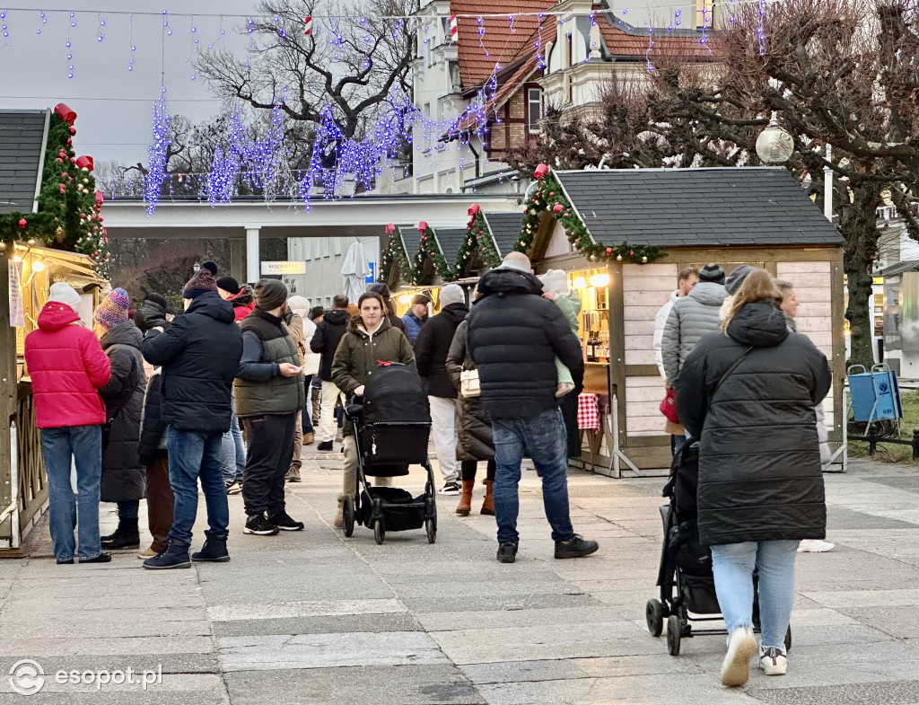 Turystyczne SZALEŃSTWO! Ostatni weekend 2024 roku w Sopocie [FOTO]