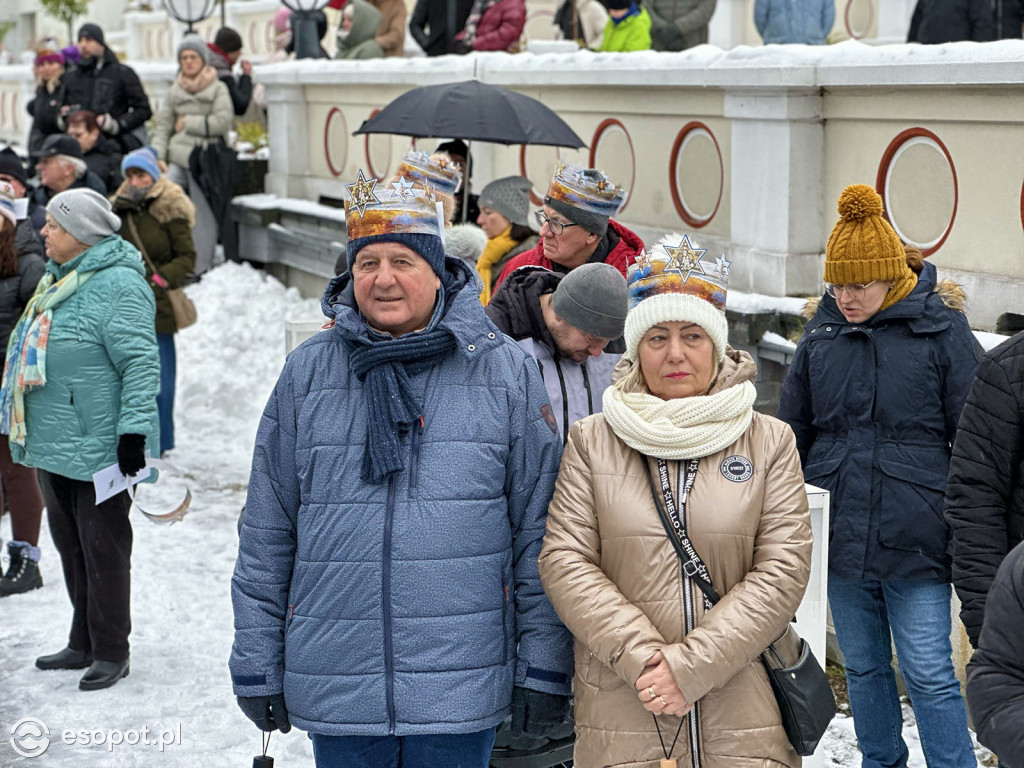 Orszak Trzech Króli znów przyciągnął tłumy! Barwny korowód przeszedł ulicami Sopotu [FOTO]