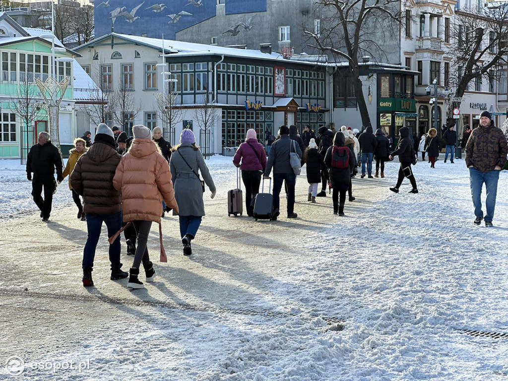 Zimowy Sopot na zdjęciach! Długi weekend w kurorcie [FOTO]