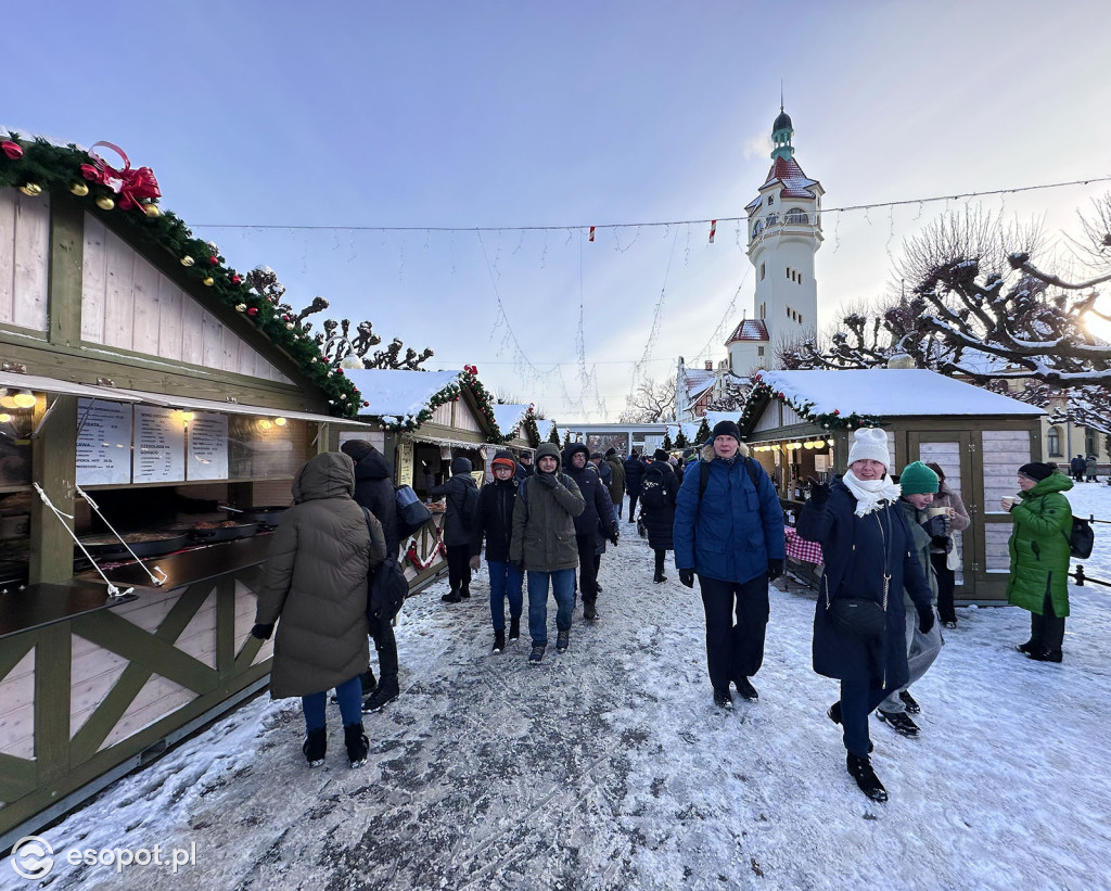 Zimowy Sopot na zdjęciach! Długi weekend w kurorcie [FOTO]