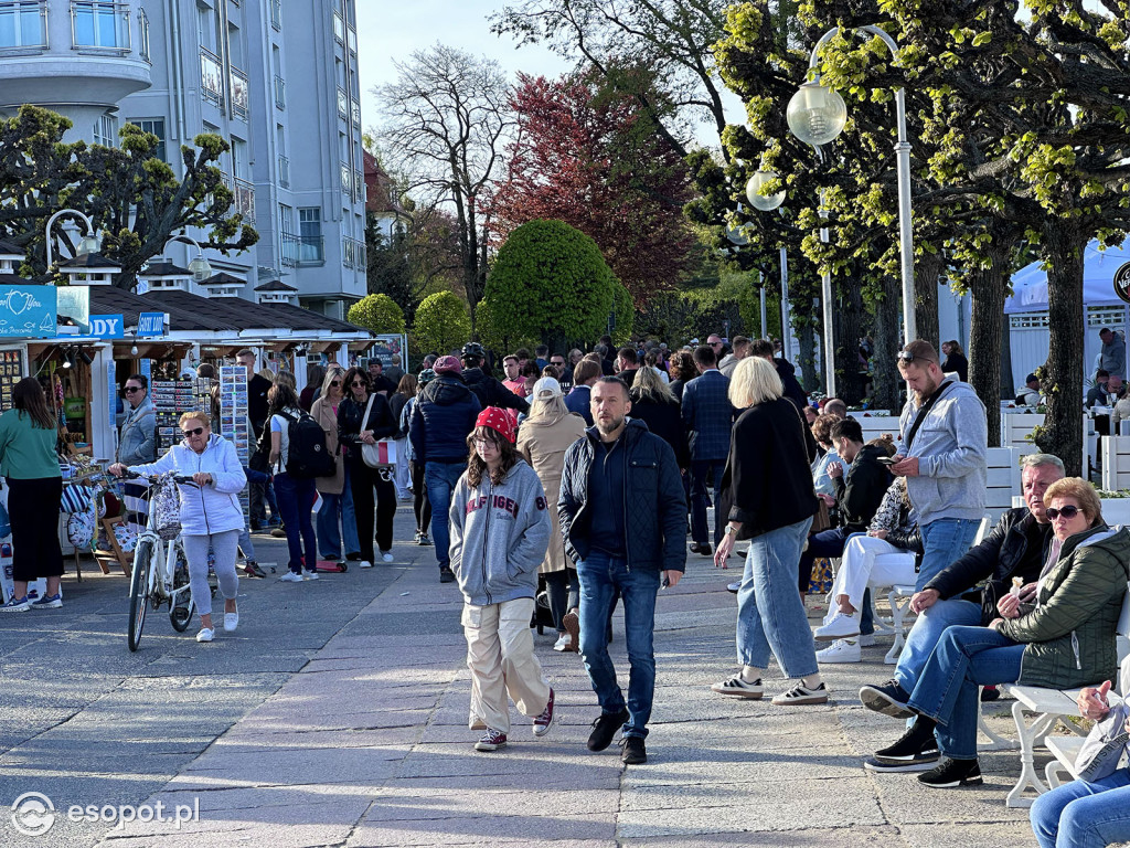 Sopot na majówkę pęka w szwach! Turyści szturmują popularne miejsca [FOTO]