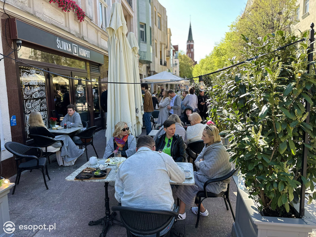 Sopot na majówkę pęka w szwach! Turyści szturmują popularne miejsca [FOTO]