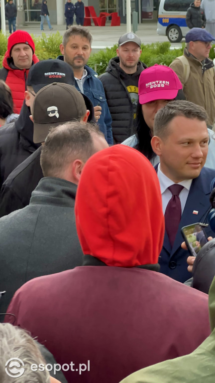 Wiec Mentzena na Placu Przyjaciół Sopotu [FOTO]