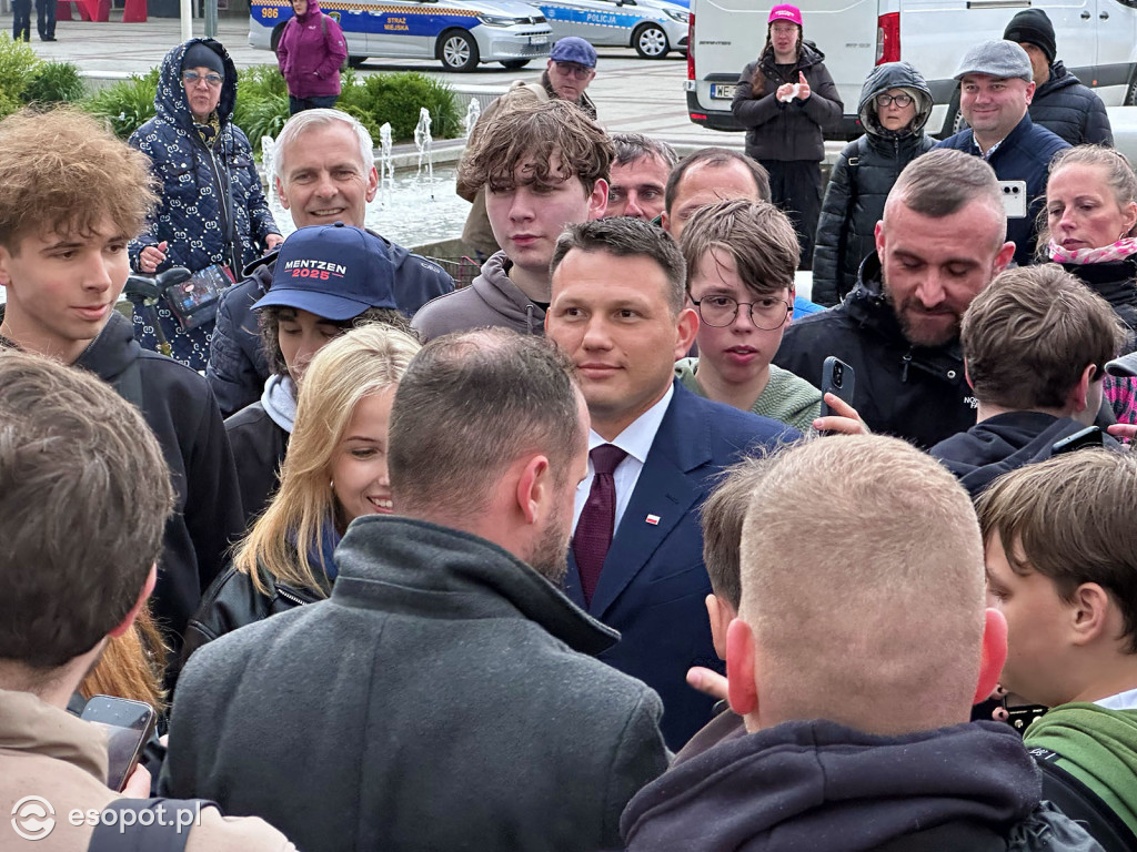 Wiec Mentzena na Placu Przyjaciół Sopotu [FOTO]