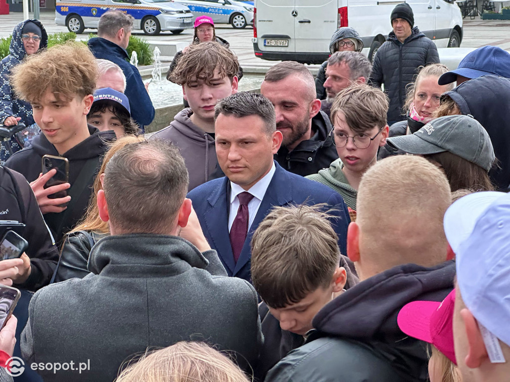 Wiec Mentzena na Placu Przyjaciół Sopotu [FOTO]