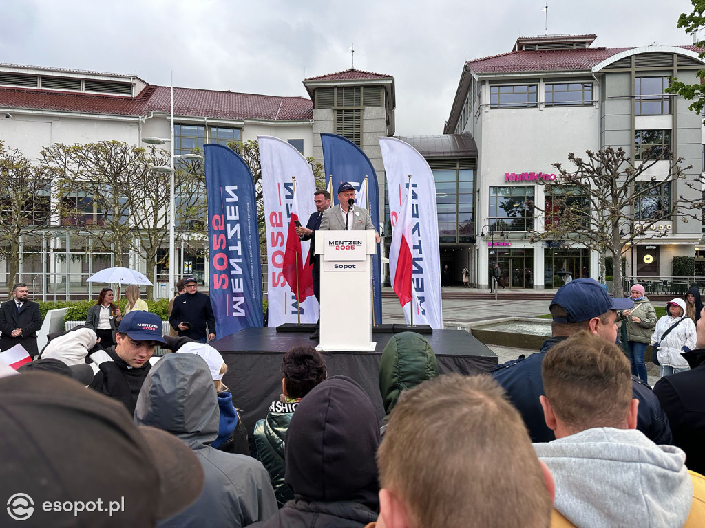 Wiec Mentzena na Placu Przyjaciół Sopotu [FOTO]