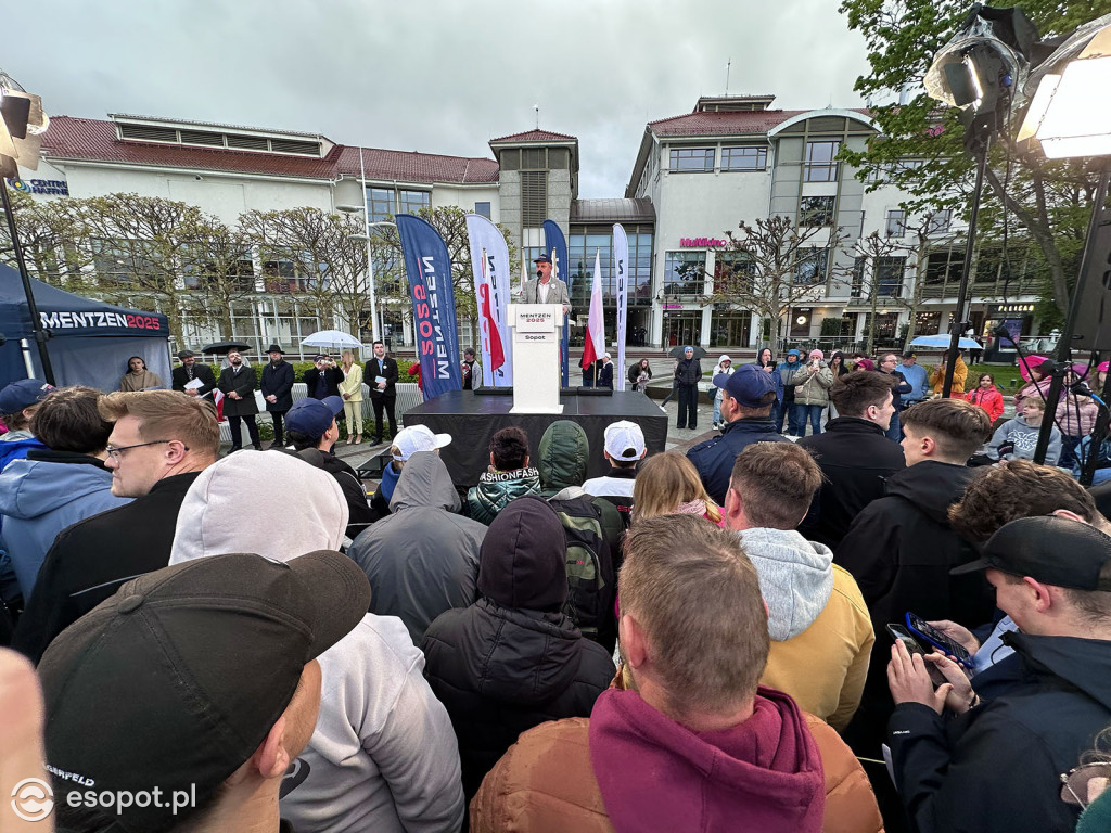 Wiec Mentzena na Placu Przyjaciół Sopotu [FOTO]