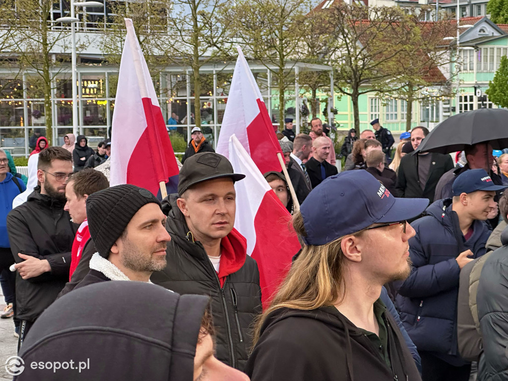 Wiec Mentzena na Placu Przyjaciół Sopotu [FOTO]