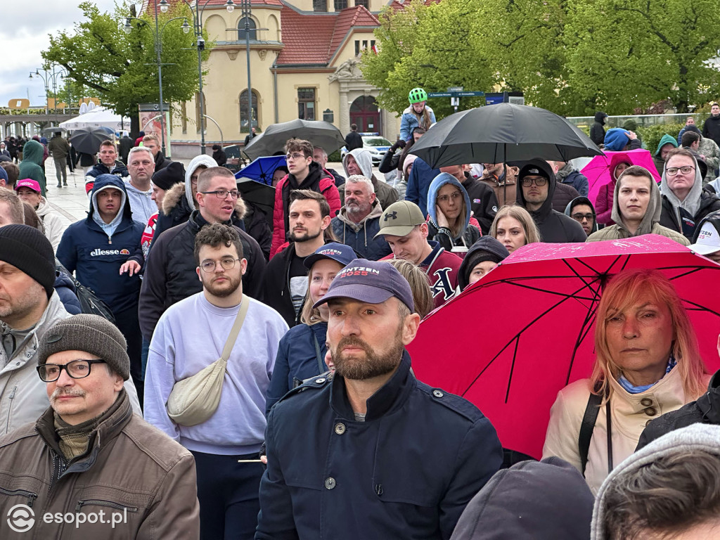 Wiec Mentzena na Placu Przyjaciół Sopotu [FOTO]